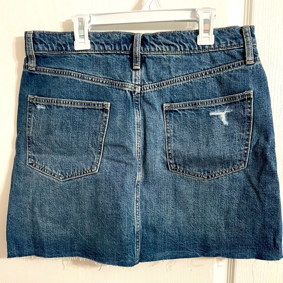 GAP Denim Mini Skirt - Picture 2 of 3